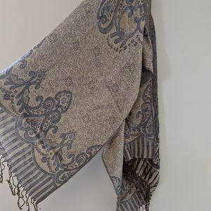 Pashmina / scarf